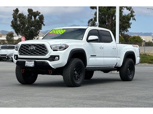 Used 2023 Toyota Tacoma TRD Off-Road AWD/4WD image 8
