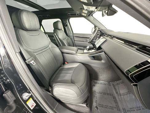 Used 2025 Land Rover Range Rover Sport Dynamic SE image 25