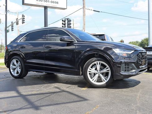 Used 2020 Audi Q8 Premium Plus w/ Premium Plus Package AWD/4WD image 2