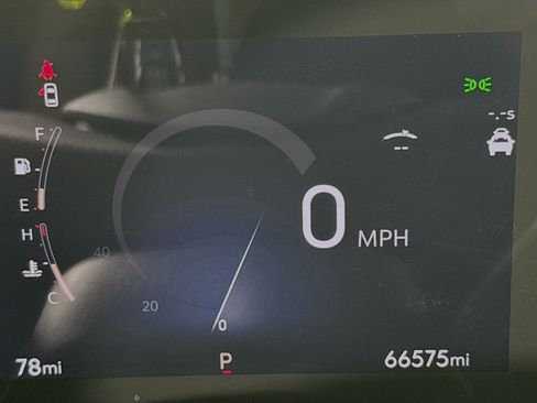 Used 2024 Buick Encore GX Avenir w/ Avenir Technology Package FWD image 14