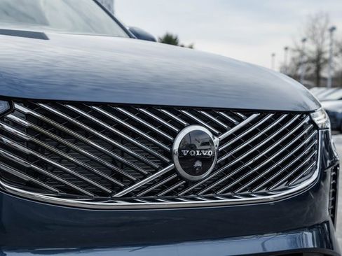 New 2026 Volvo XC90 B6 Plus w/ Protection Package Premier image 12