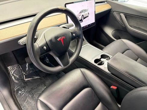 Used 2022 Tesla Model Y Long Range AWD/4WD image 7