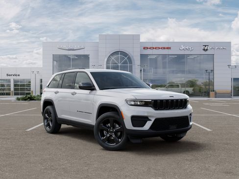 New 2025 Jeep Grand Cherokee Laredo RWD image 17