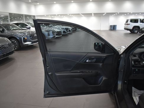 Used 2013 Honda Accord Sport image 9
