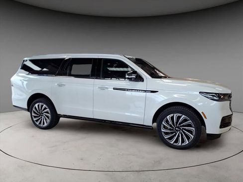 New 2026 Lincoln Navigator L Black Label image 6