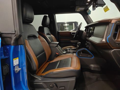 Used 2021 Ford Bronco Outer Banks image 17