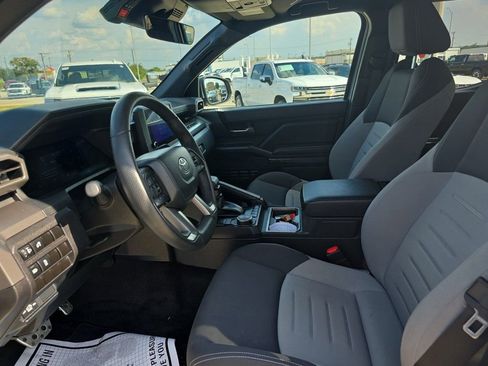 Used 2024 Toyota Tacoma TRD Sport image 6