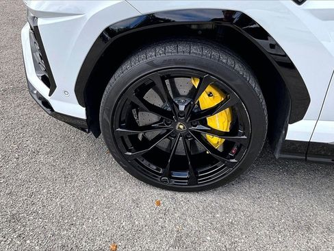Used 2020 Lamborghini Urus image 13