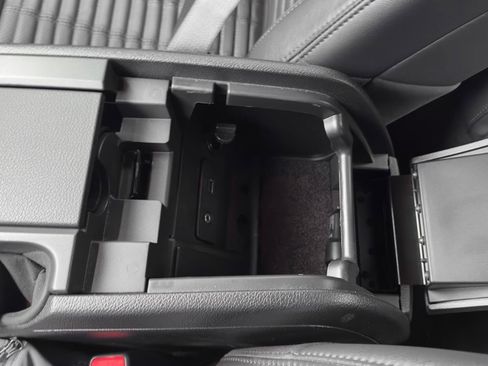 Used 2012 Ford Mustang Shelby GT500 w/ SVT Performance Pkg image 19