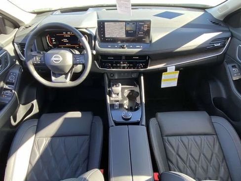 New 2026 Nissan Rogue Platinum w/ Platinum Premium Package image 9