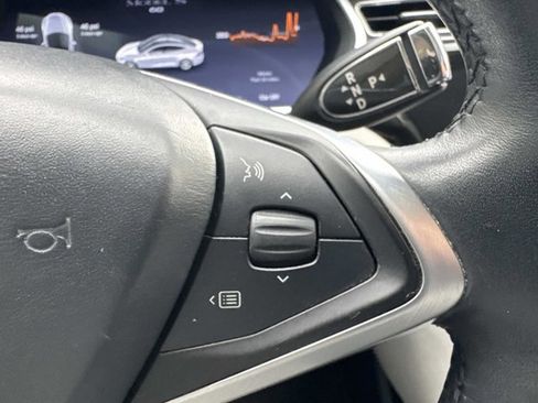 Used 2013 Tesla Model S Base image 27