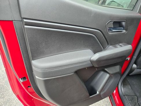 New 2025 GMC Canyon Elevation w/ Convenience Package image 27