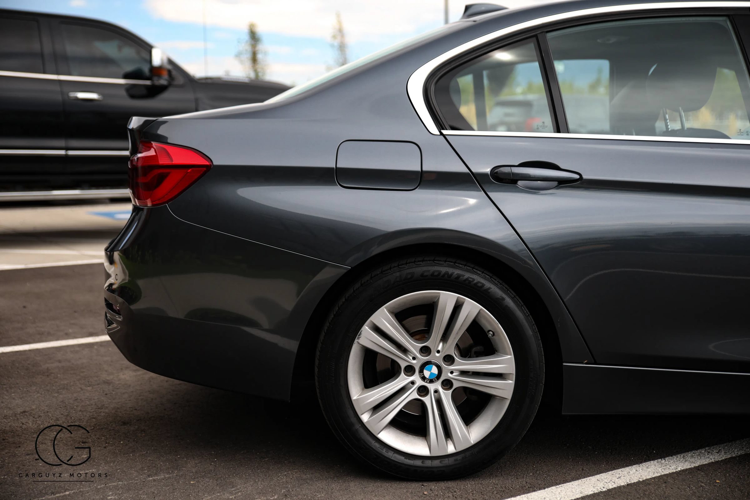 Used 2017 BMW 330i Sedan RWD image 15