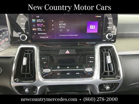 Used 2022 Kia Sorento SX AWD/4WD image 25