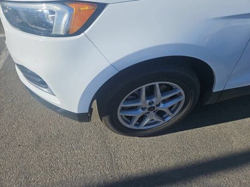 Certified 2024 Ford Edge SEL AWD/4WD image 3