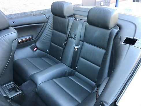 Used 2006 BMW 330Ci Convertible image 11