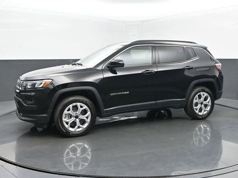 New 2025 Jeep Compass Latitude w/ Sun & Sound Group image 2