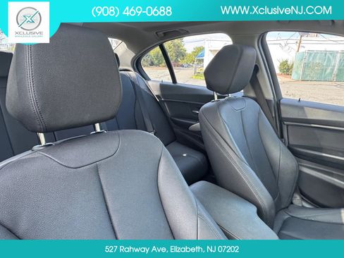 Used 2018 BMW 320i xDrive Sedan AWD/4WD image 20