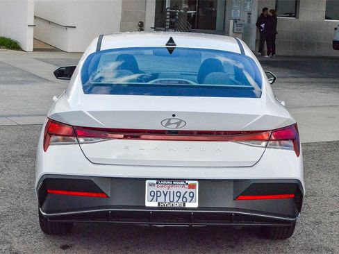 Certified 2024 Hyundai Elantra SEL image 5