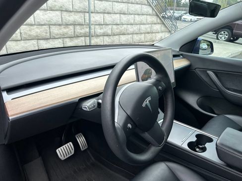 Used 2022 Tesla Model Y Performance AWD/4WD image 7