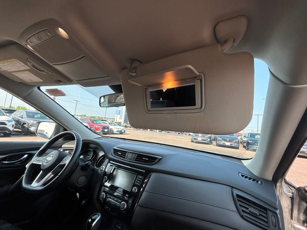 Used 2020 Nissan Rogue SV AWD/4WD image 38