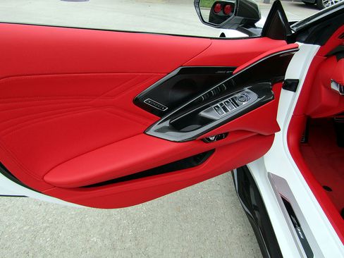 Used 2025 Chevrolet Corvette Z06 w/ Z07 Performance Package image 11