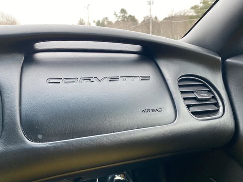 Used 1998 Chevrolet Corvette Convertible w/ Memory Pkg image 22