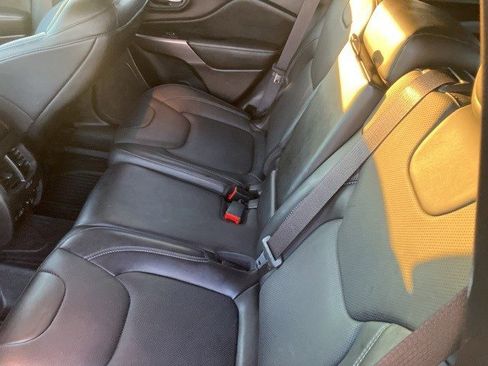 Certified 2021 Jeep Cherokee Limited w/ Elite Package image 21