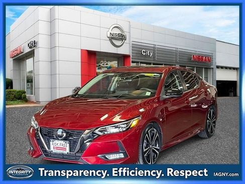 Used 2021 Nissan Sentra SR w/ SR Premium Package FWD image 4