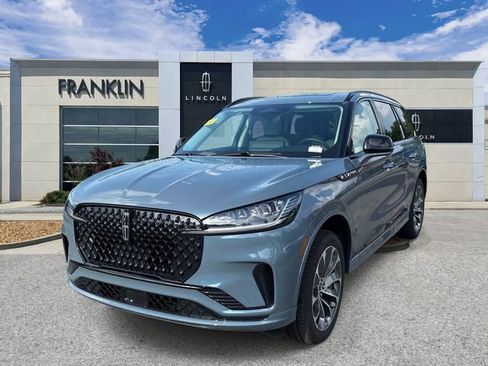 New 2026 Lincoln Aviator AWD w/ Jet Appearance Package image 3