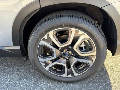 New 2026 Subaru Ascent Limited image 8