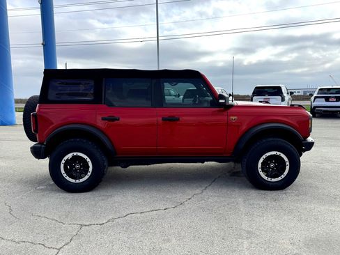 Used 2021 Ford Bronco Badlands image 5