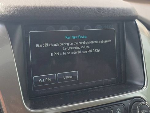 Used 2017 Chevrolet Suburban Premier AWD/4WD image 6