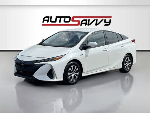 Used 2020 Toyota Prius Prime LE FWD image 3