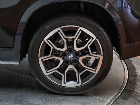 Certified 2023 BMW X1 xDrive28i w/ Convenience Package image 11