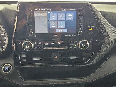 Used 2021 Toyota Highlander XSE FWD image 28