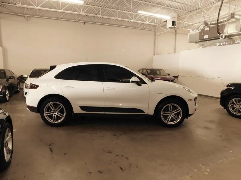 Used 2018 Porsche Macan AWD/4WD image 8