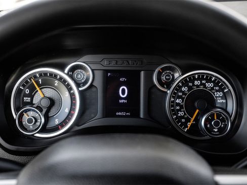 Used 2021 RAM 2500 Big Horn image 15