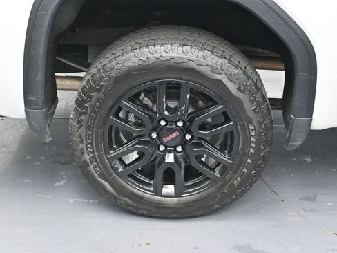 Used 2024 GMC Sierra 1500 Elevation image 35