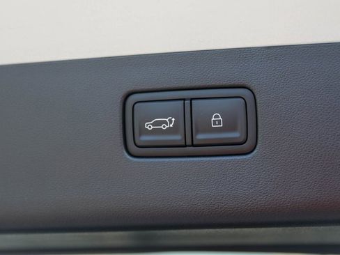 New 2026 Hyundai Ioniq 9 SEL image 7