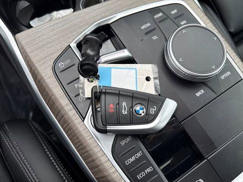 Used 2025 BMW 330i xDrive Sedan image 32