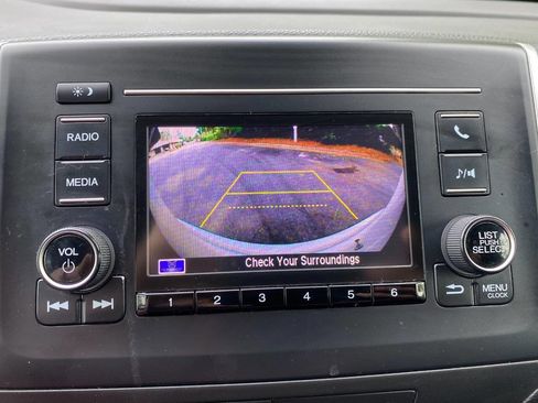 Used 2019 Honda Pilot LX image 32