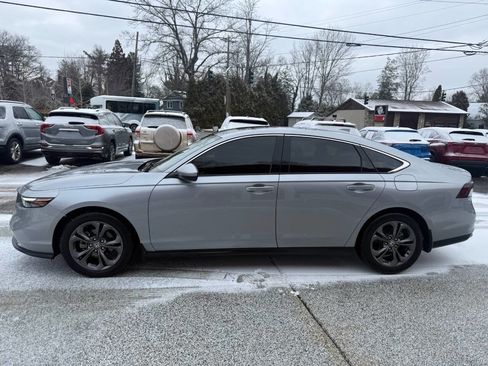 Used 2023 Honda Accord EX image 3