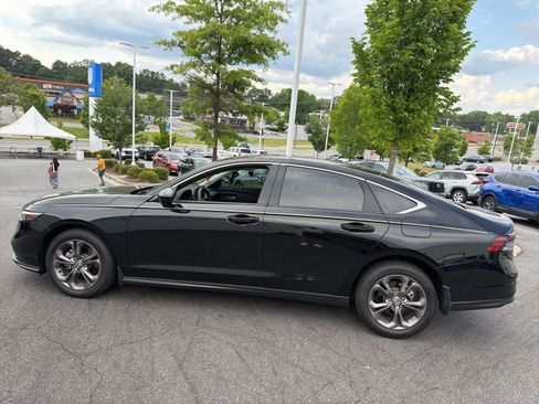 Used 2024 Honda Accord EX image 8