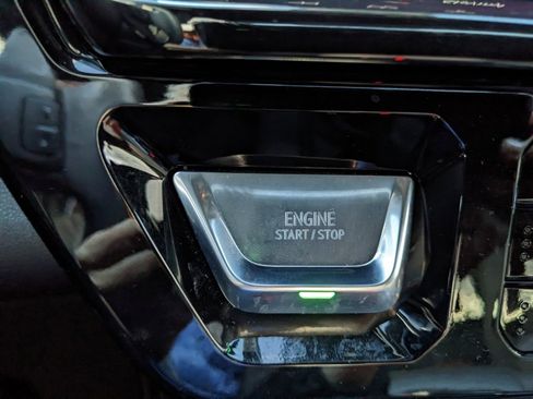 Used 2025 GMC Sierra 1500 AT4 image 65