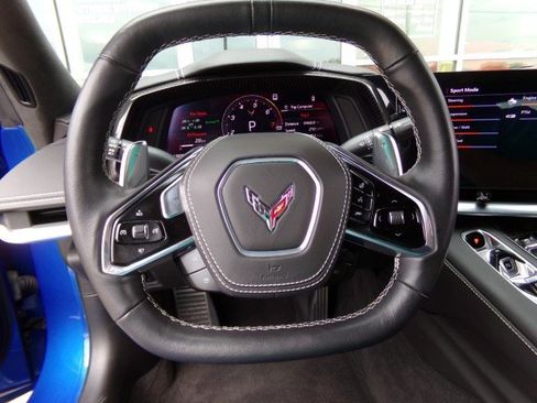 Used 2022 Chevrolet Corvette Stingray Premium Cpe w/ Z51 Performance Package RWD image 24