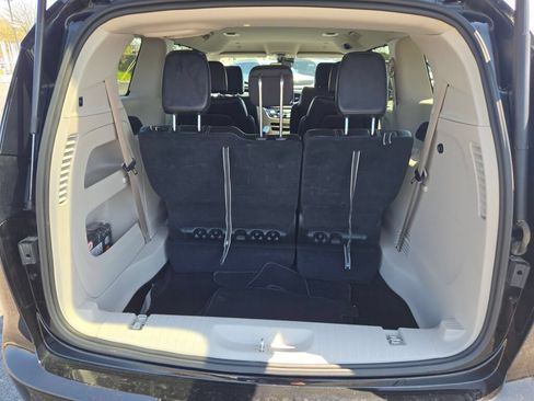 Certified 2024 Chrysler Pacifica Touring-L FWD image 20