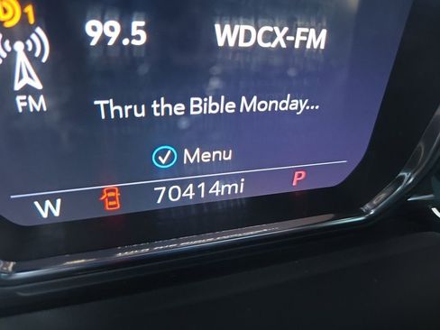 Used 2021 GMC Yukon SLT w/ SLT Premium Package image 14