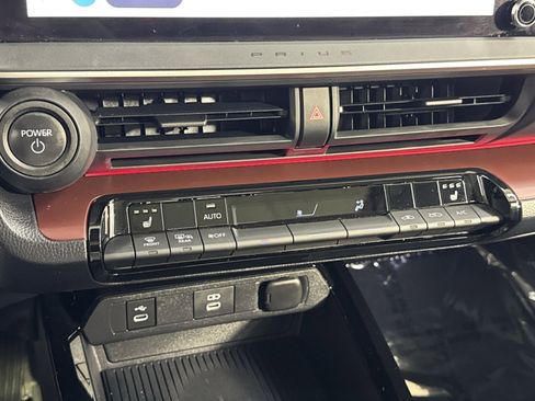 Used 2024 Toyota Prius Prime FWD image 33