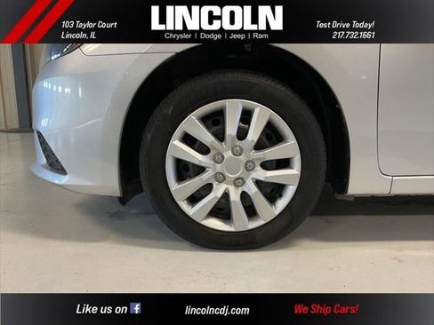 Used 2017 Nissan Sentra SV image 34